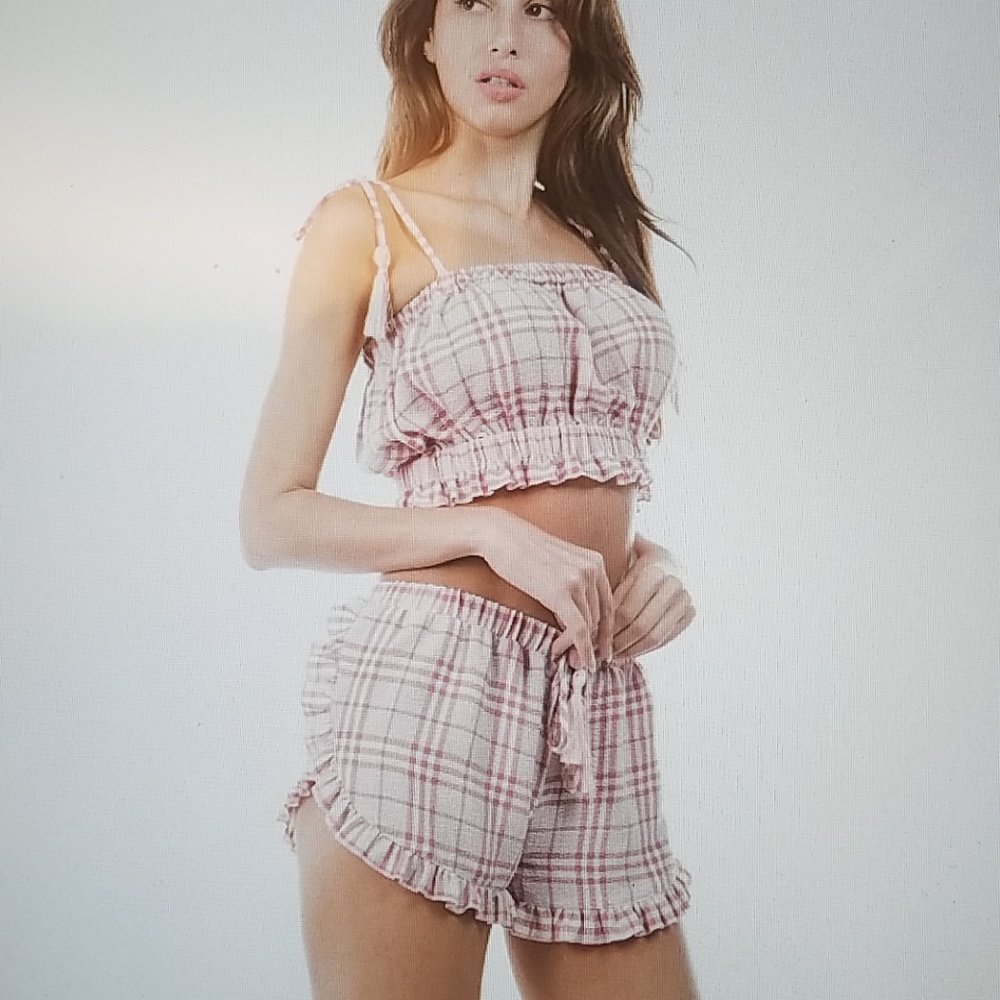 Plaid print ruffle detail set